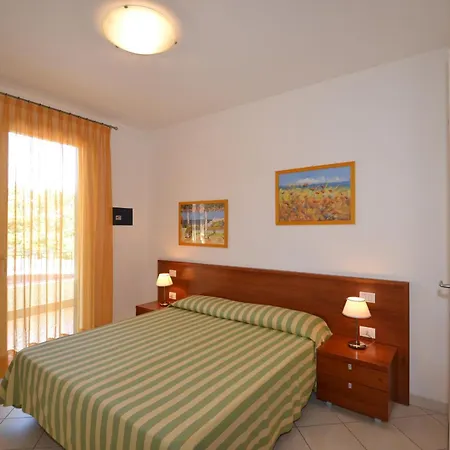 Charming Flat With A Big Terrace Апартаменти Бібіоне