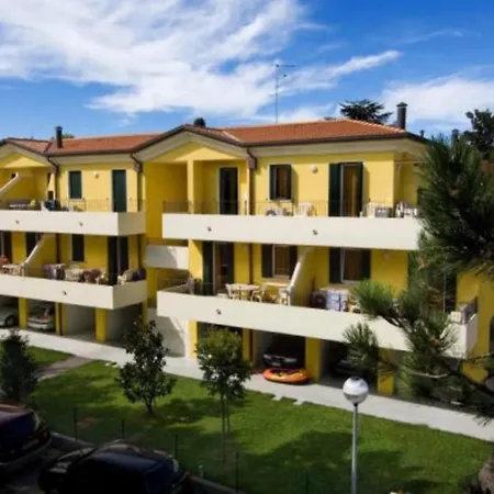 Charming Flat With A Big Terrace Lägenhet Bibione