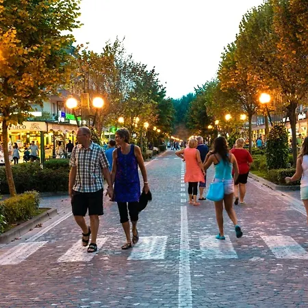 Lägenhet Charming Flat With A Big Terrace