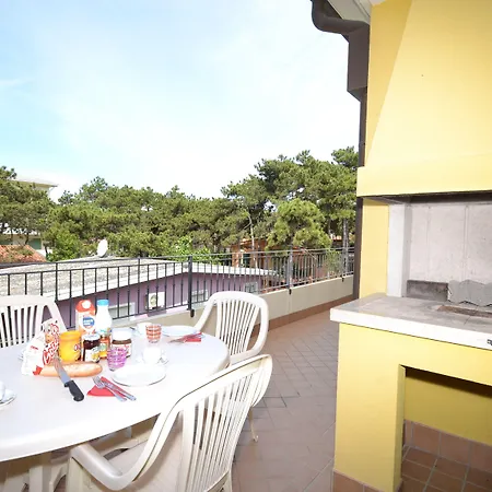 Апартаменти Charming Flat With A Big Terrace Бібіоне